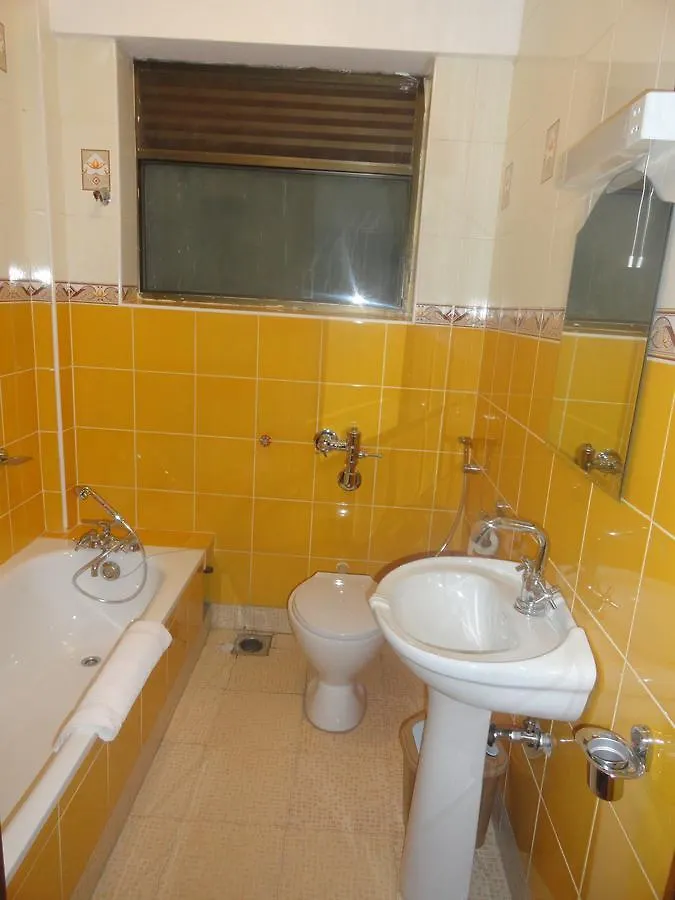 Hotel Jfrigh Makerere 3*,