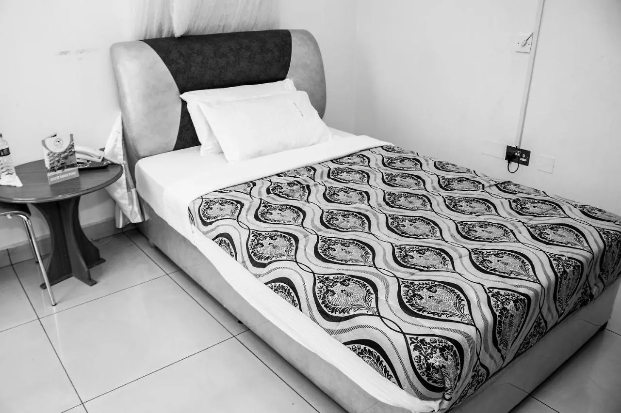 Hotel Jfrigh Makerere